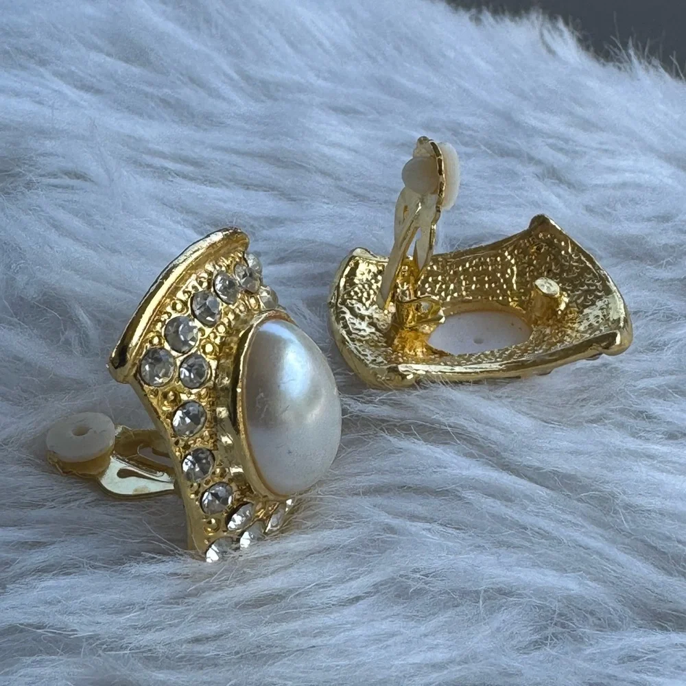 Vintage gorgeous statement
